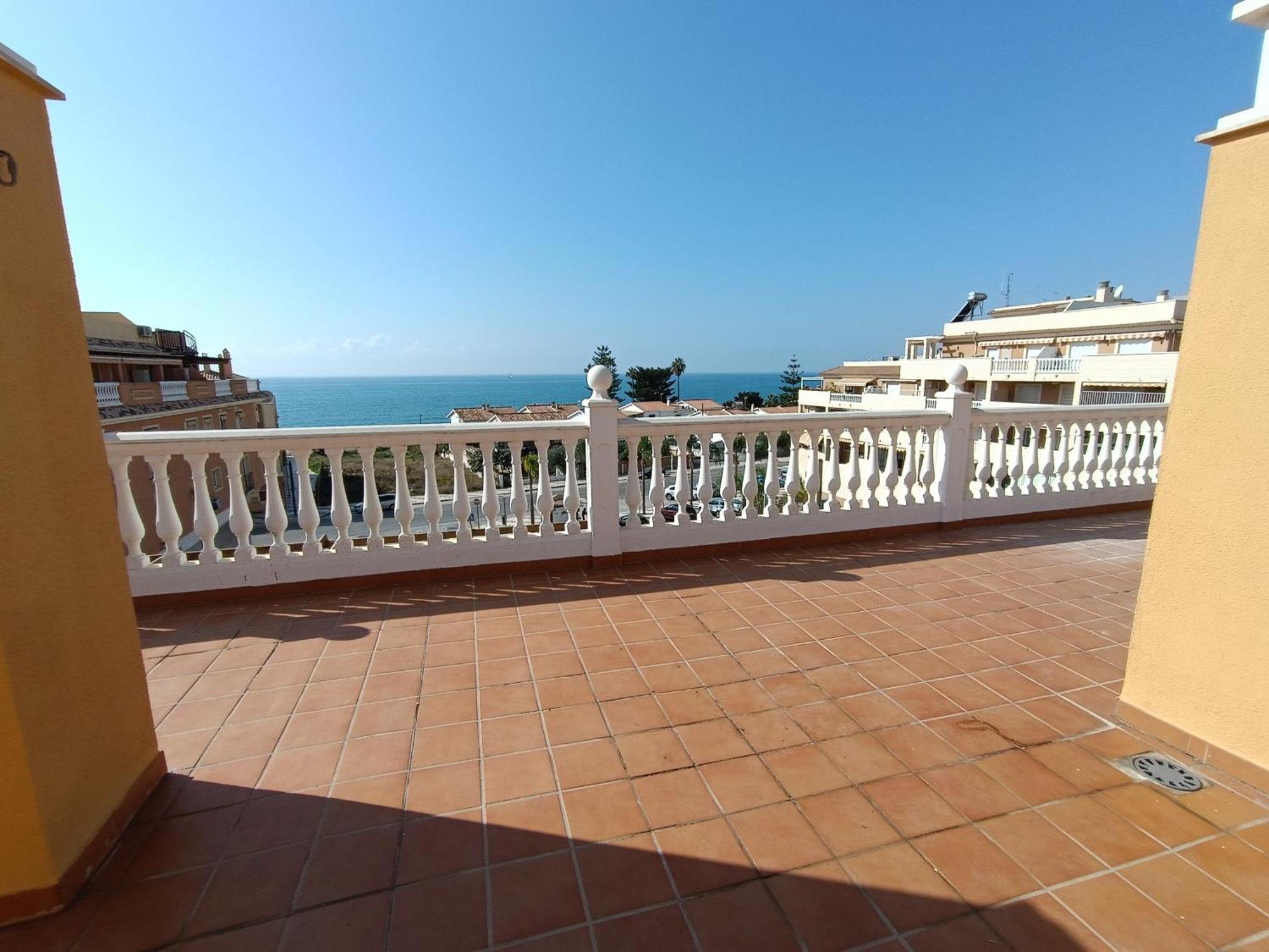 Lovely Penthouse In Front Of The Beach With Free Parking Málaga Exterior foto